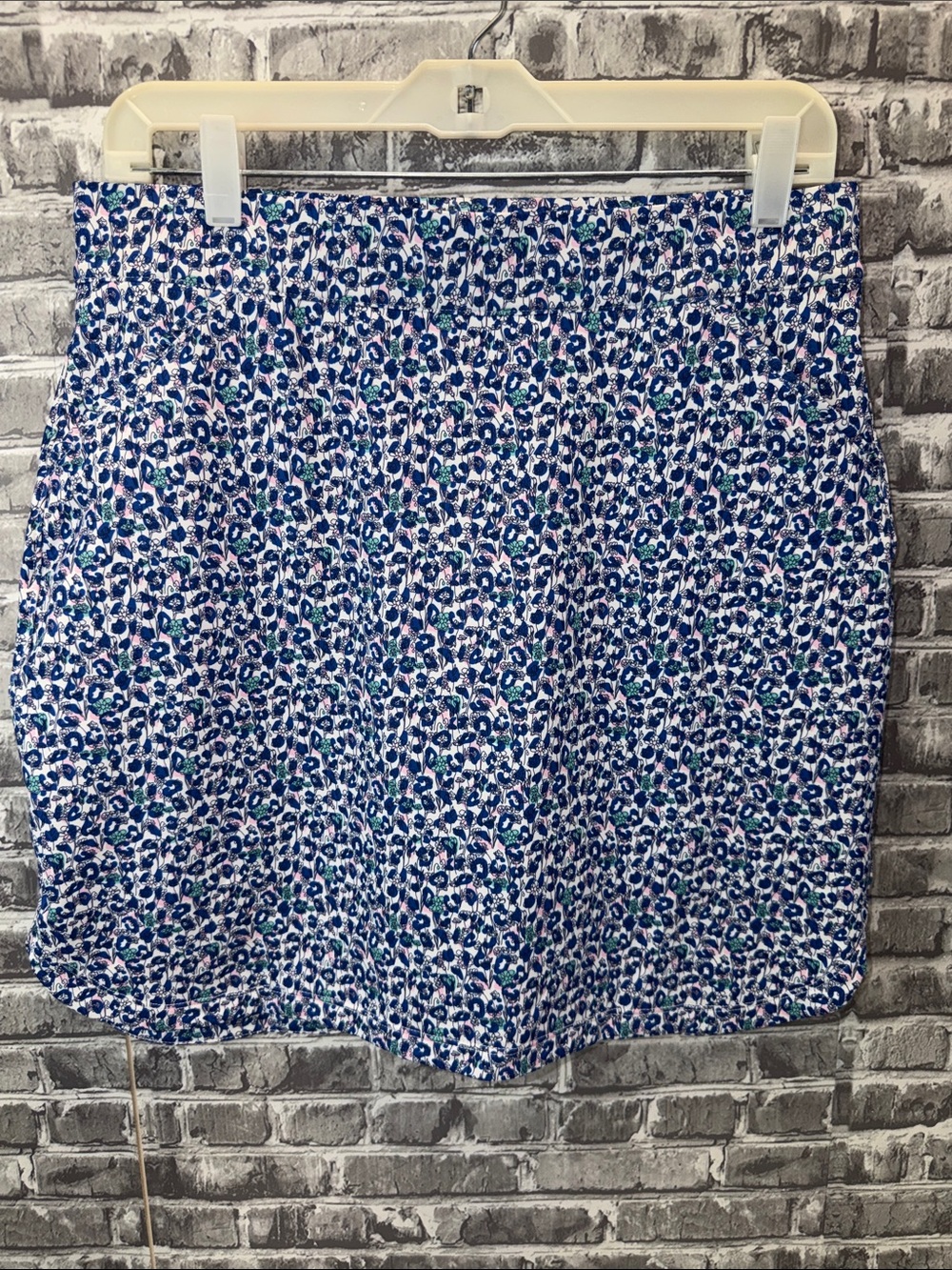 Peter Millar Blue Floral‎ Mini Skorts with Pink Accents